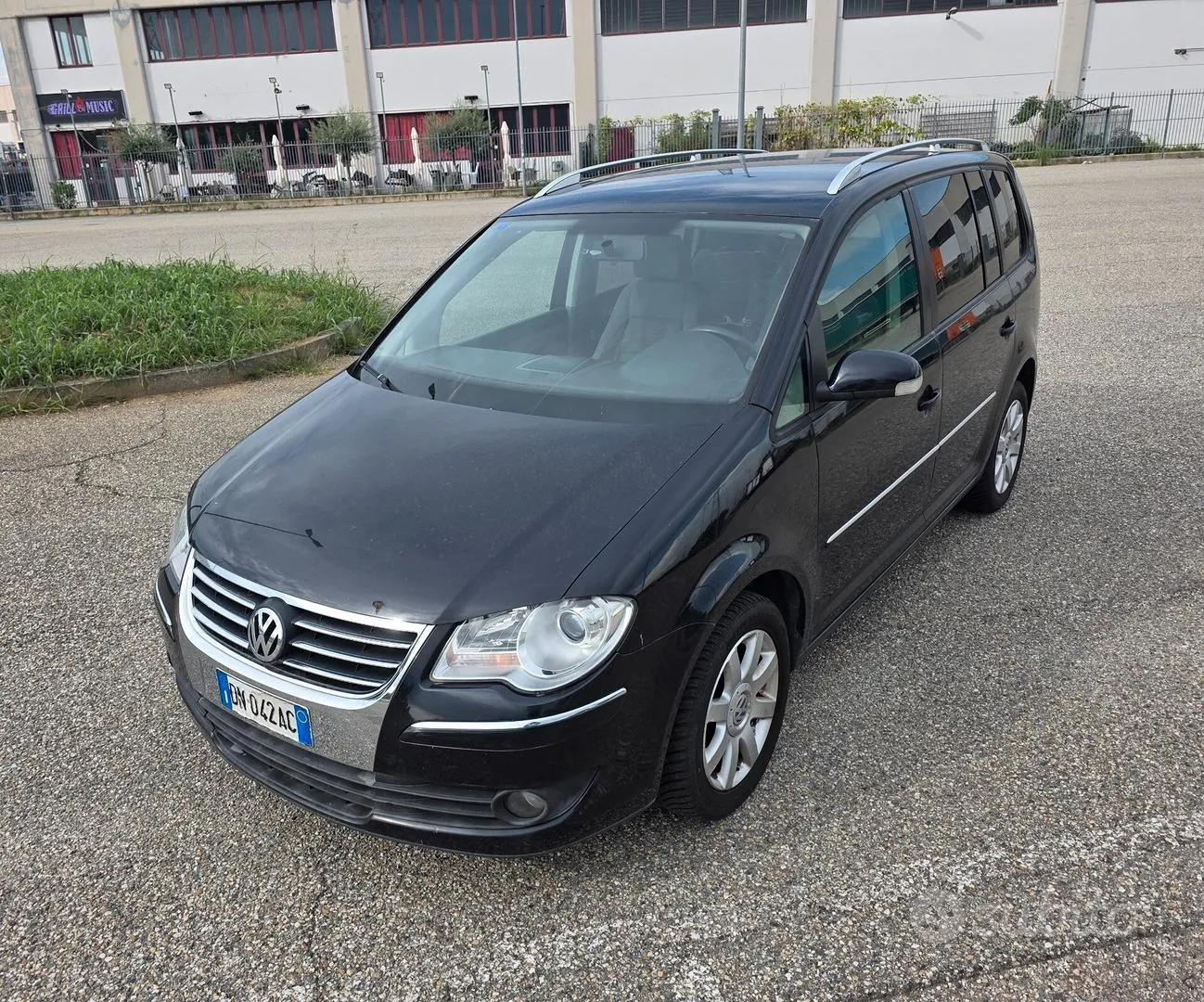 Volkswagen Touran 2008 photo 3