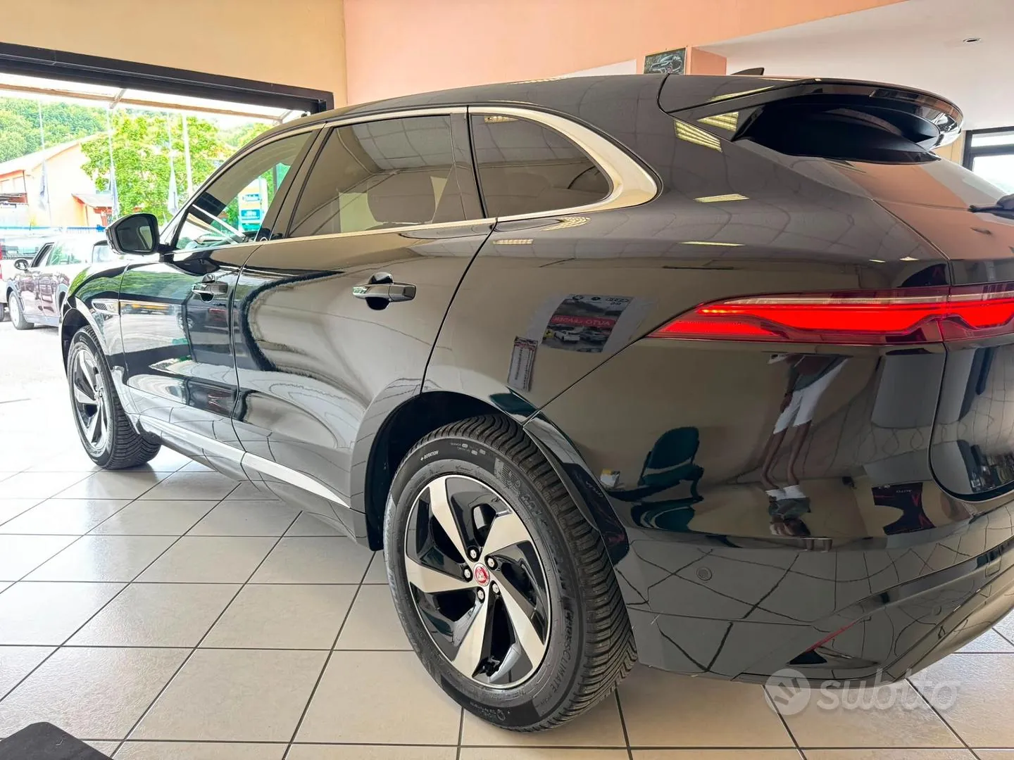 Jaguar F-Pace 2021 photo 5
