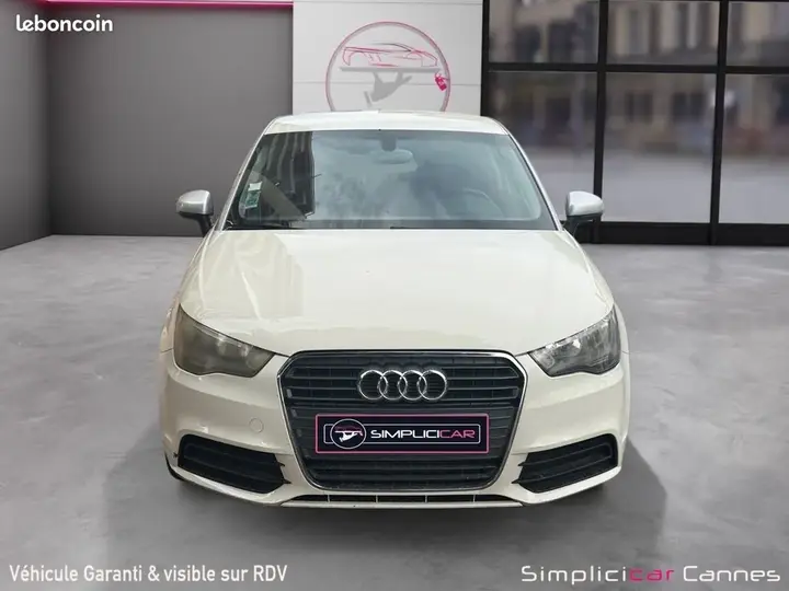 Audi A1 2011 photo 2
