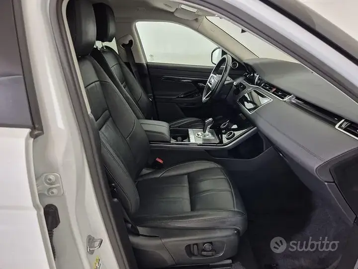Land Rover Range Rover Evoque 2022 photo 3