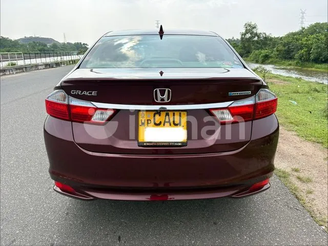 Honda Grace 2015 photo 3