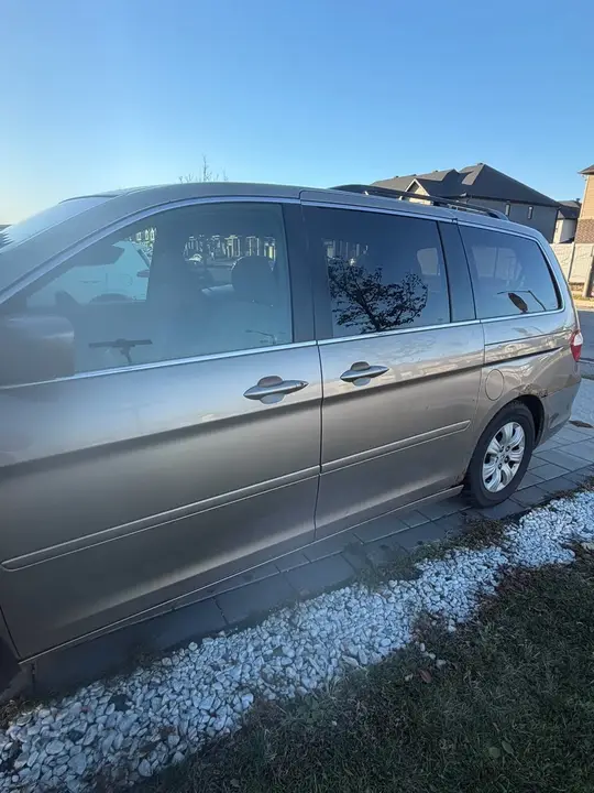 Honda Odyssey 2005 photo 3
