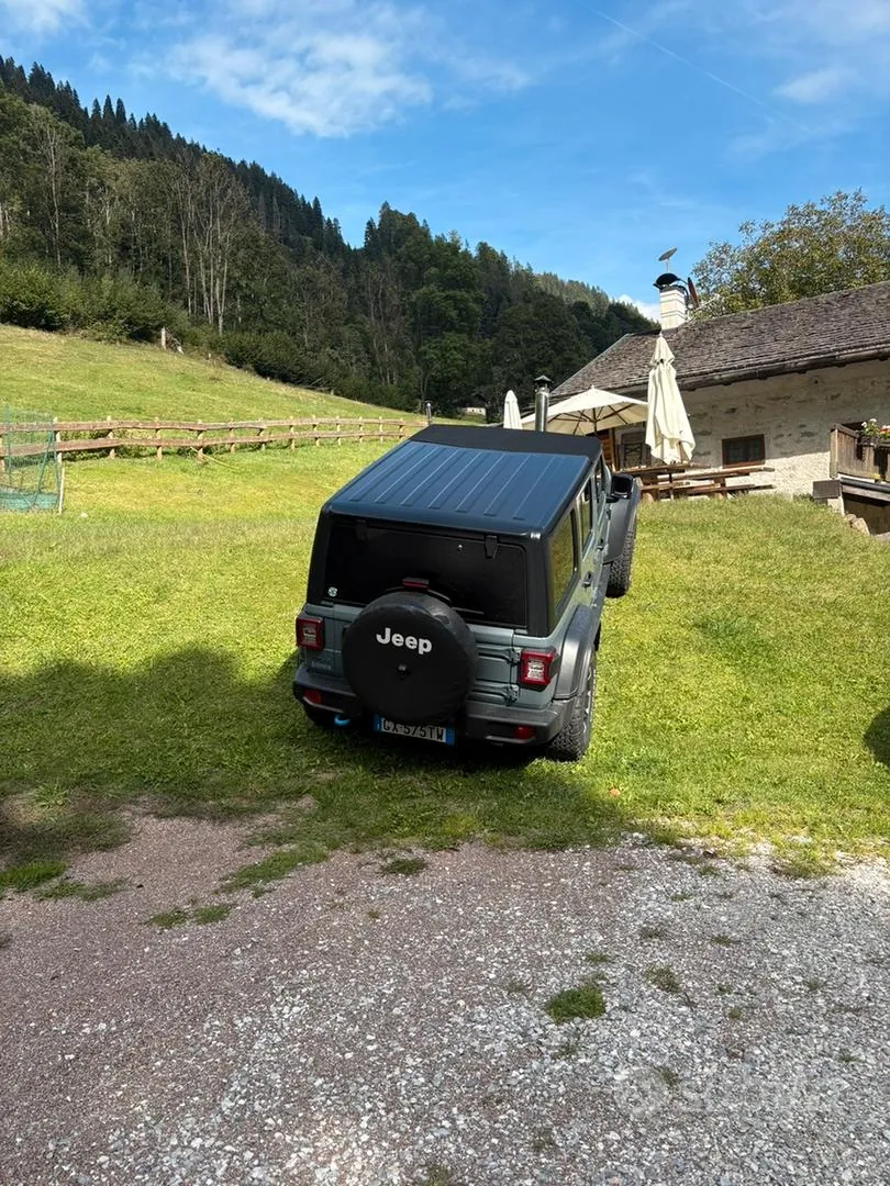 Jeep Wrangler 2025 photo 2