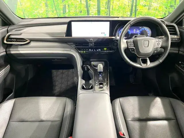 Toyota Crown Sport Z 2024 photo 2