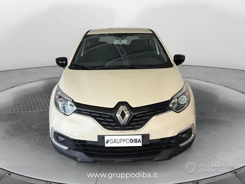 Renault Captur 2018 photo 2