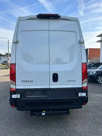 Iveco Daily 2024 photo 4
