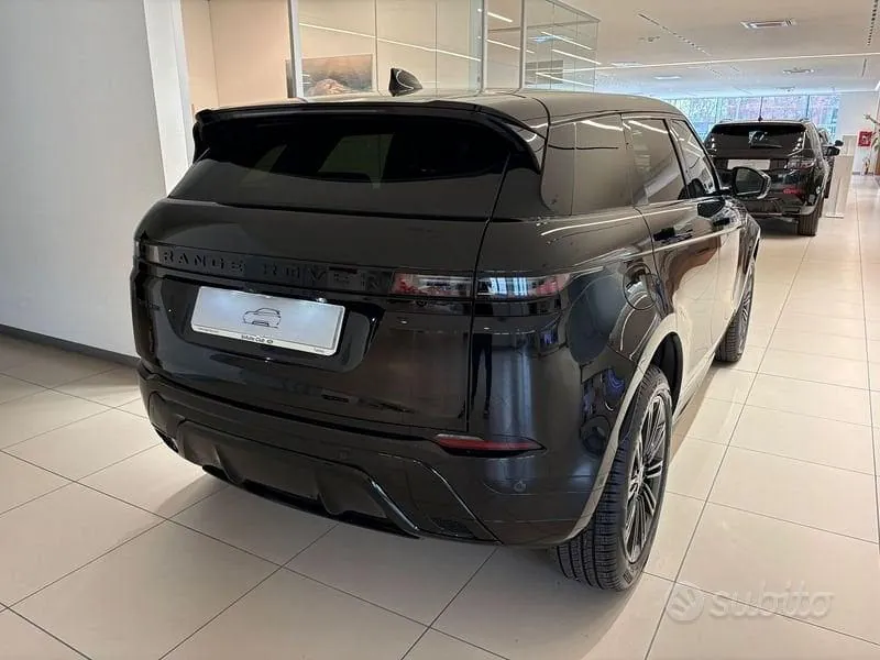 Land Rover Range Rover Evoque 2026 photo 2