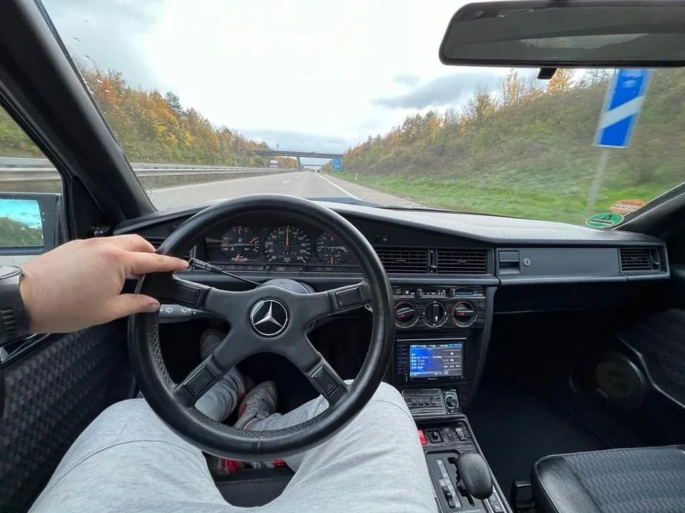 Mercedes-Benz 190E