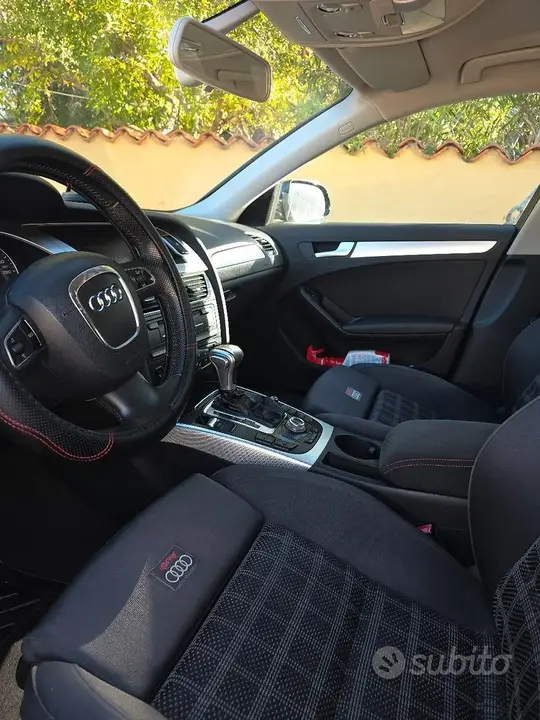 Audi A4 2011 photo 3