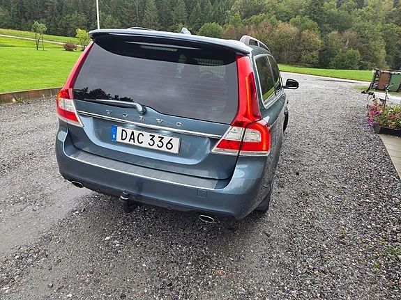 Volvo V70 2014 photo 3