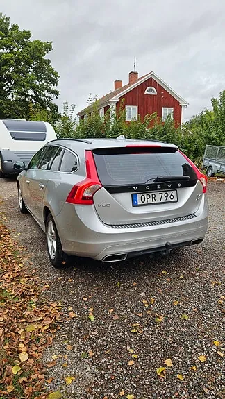 Volvo V60 2015 photo 2
