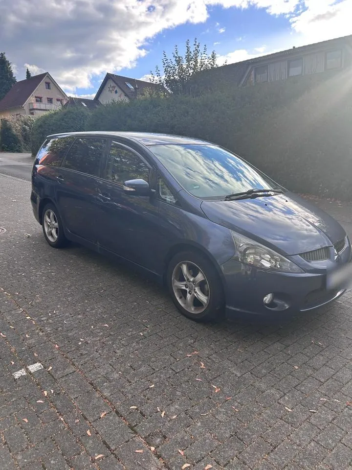 Mitsubishi Grandis