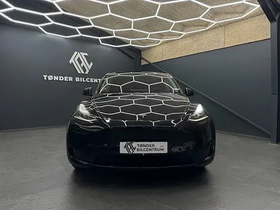 Tesla Model Y 2023 photo 5