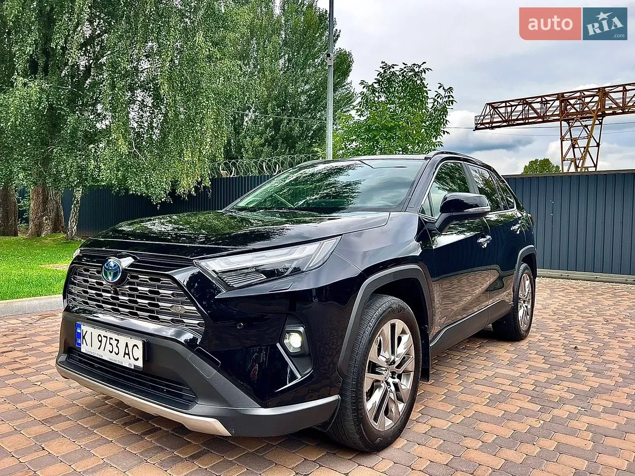 Toyota Rav4 2023 photo 3