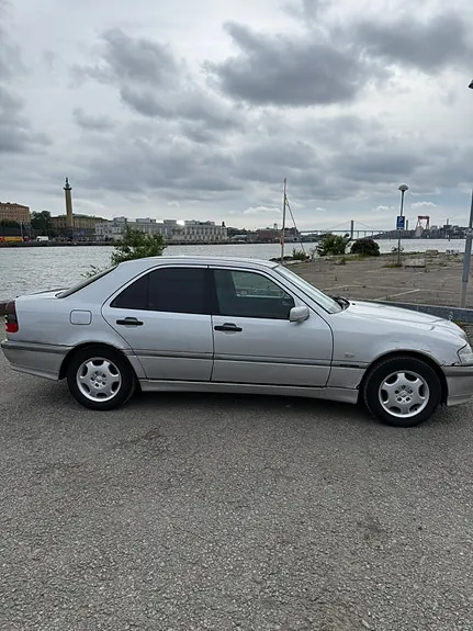 Mercedes-Benz C180 2000 photo 4