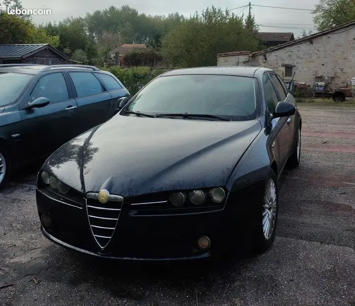 Alfa Romeo 159 2008 photo 2