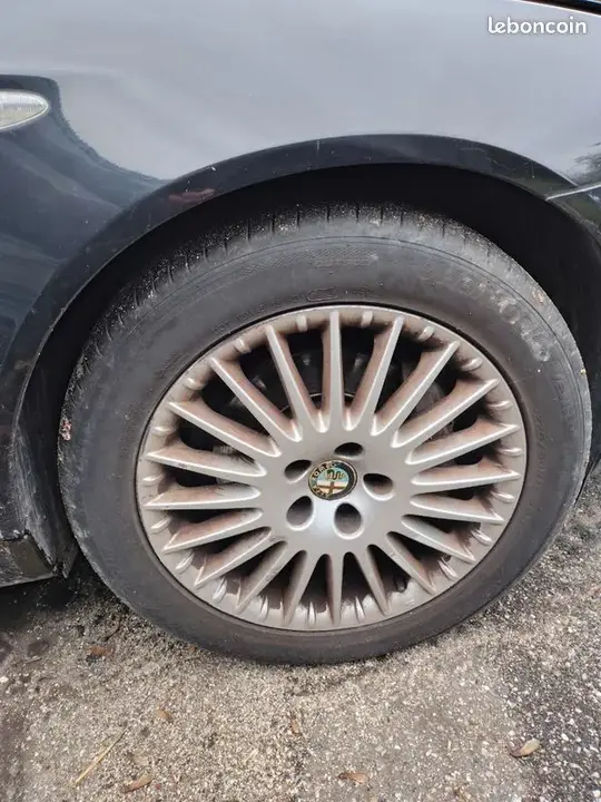 Alfa Romeo 159 2008 photo 3