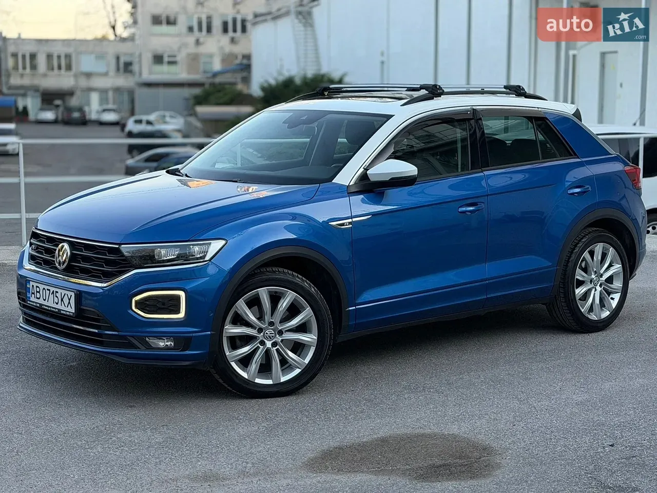 Volkswagen T-Roc 2018 photo 2