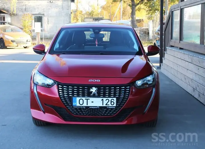 Peugeot 208 2020 photo 3