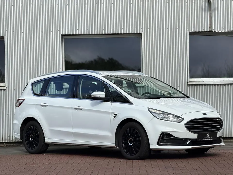 Ford S-Max Titanium