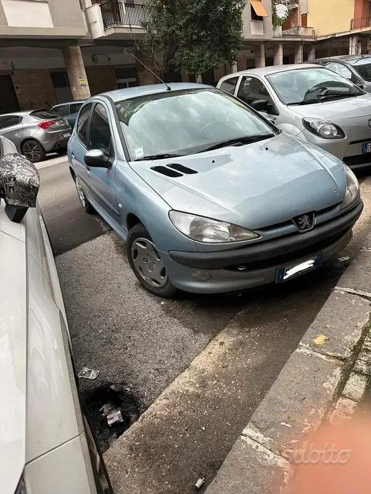 Peugeot 206