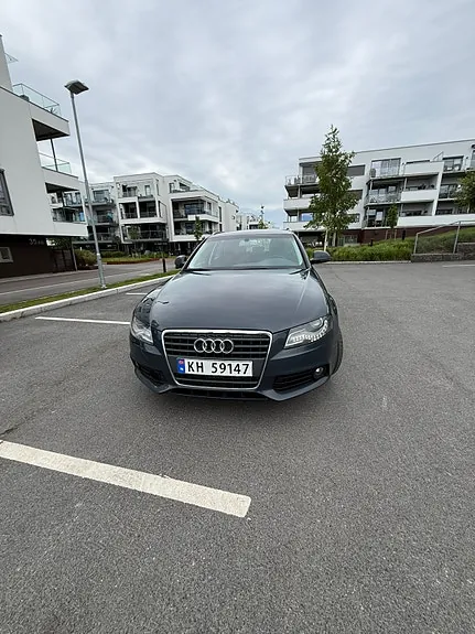 Audi A4 2009 photo 2