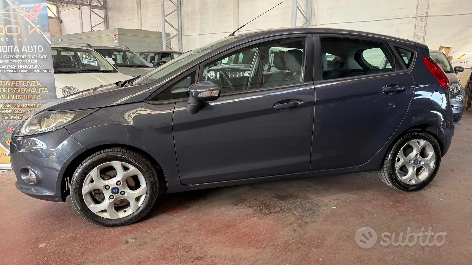 Ford Fiesta 2011 photo 2