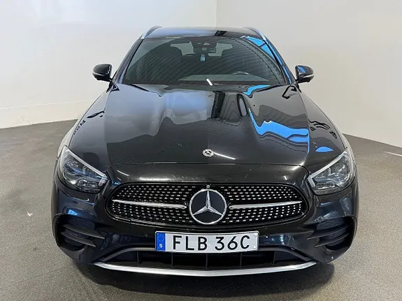 Mercedes-Benz E220 2021 photo 2