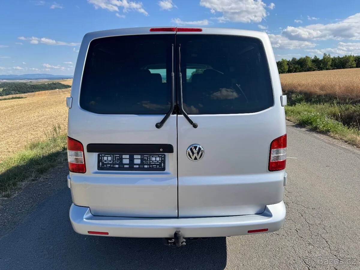 Volkswagen Transporter 2011 photo 3