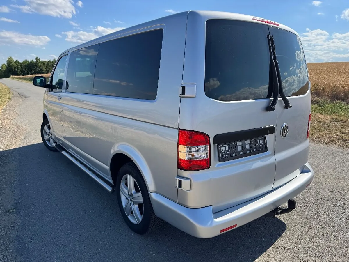 Volkswagen Transporter 2011 photo 2