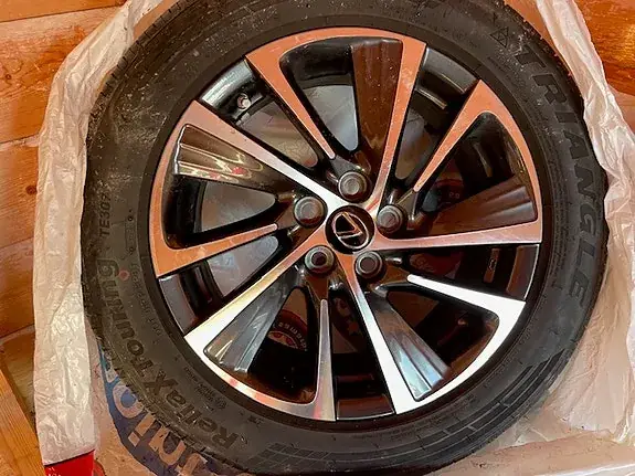 Lexus Ct200H 2018 photo 3