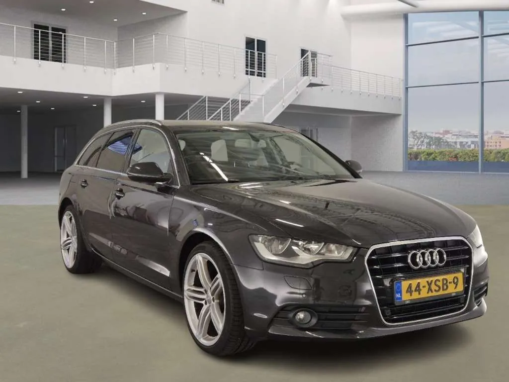 Audi A6 Avant 2012 photo 2