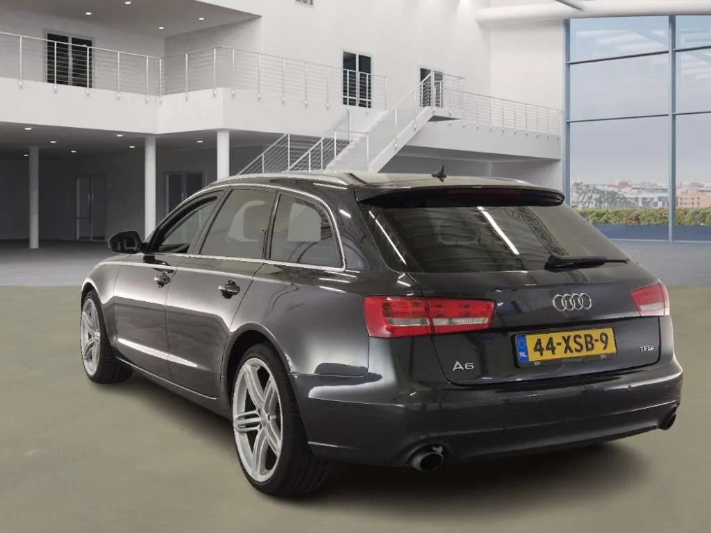Audi A6 Avant 2012 photo 4