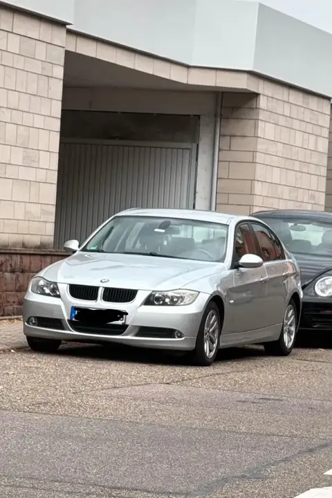 BMW 318I