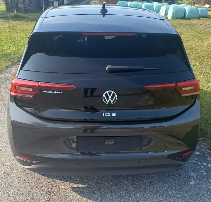 Volkswagen Id.3 2021 photo 2