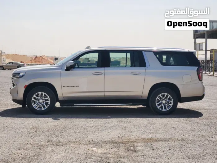Chevrolet Suburban 2023 photo 4