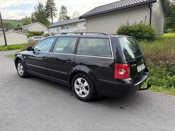 Volkswagen Passat 2002 photo 3