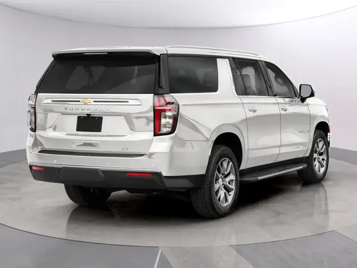 Chevrolet Suburban 2024 photo 2