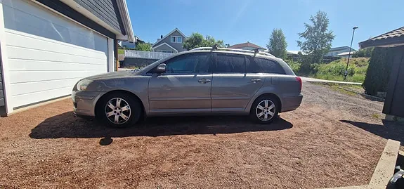 Toyota Avensis 2006 photo 4