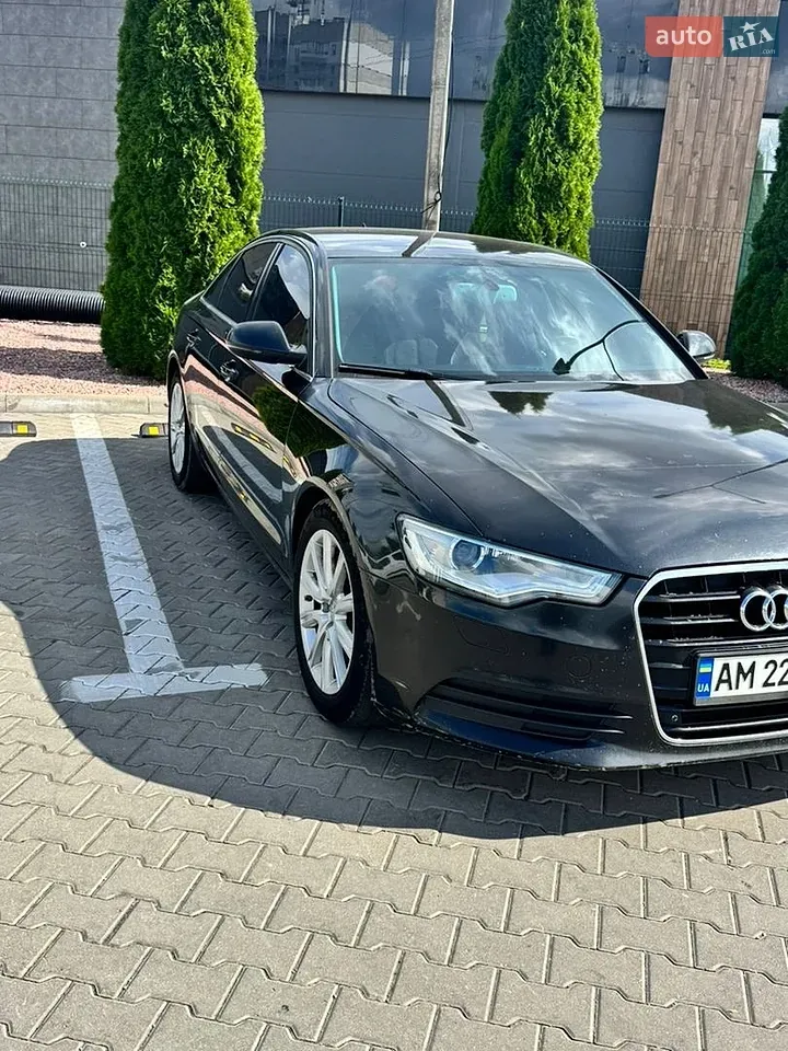 Audi A6 2012 photo 2
