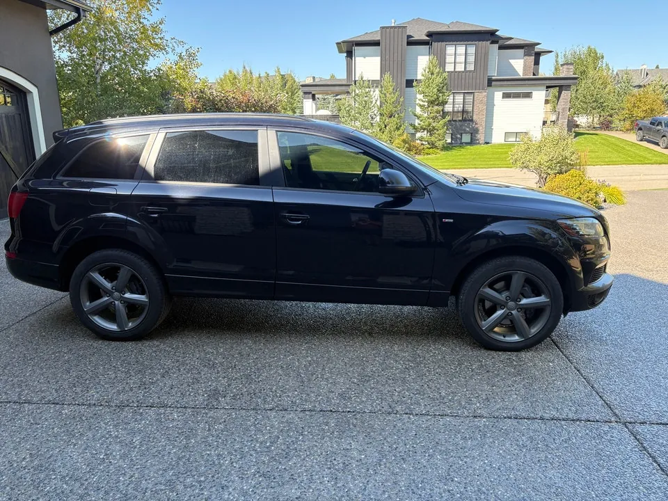 Audi Q7 2015 photo 2