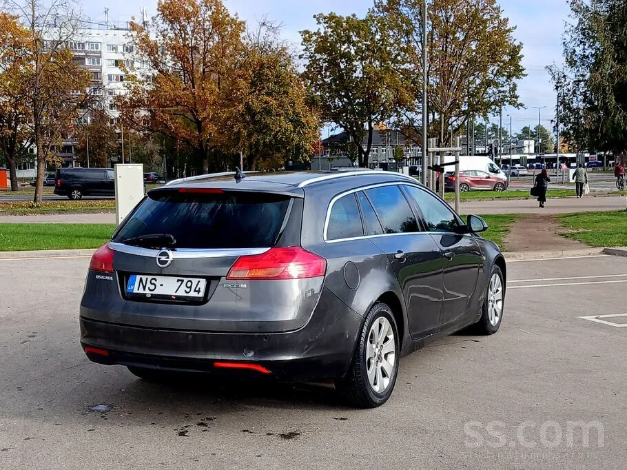 Opel Insignia 2011 photo 2