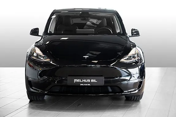 Tesla Model Y 2025 photo 2