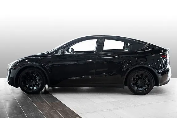 Tesla Model Y 2025 photo 5