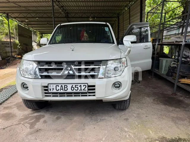 Mitsubishi Montero 2013 photo 2