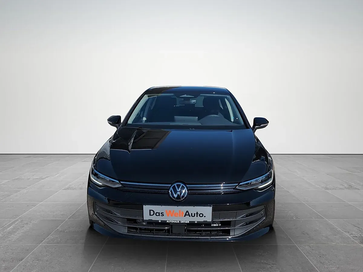 Volkswagen Golf 2026 photo 2