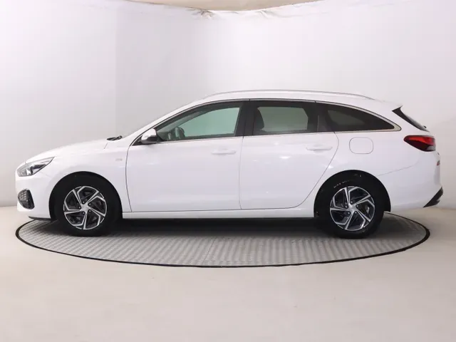 Hyundai I30 2023 photo 2
