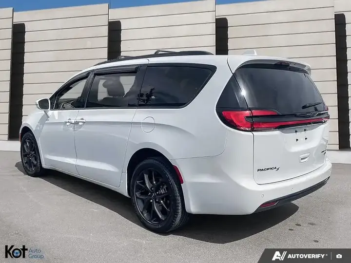 Chrysler Pacifica 2022 photo 4