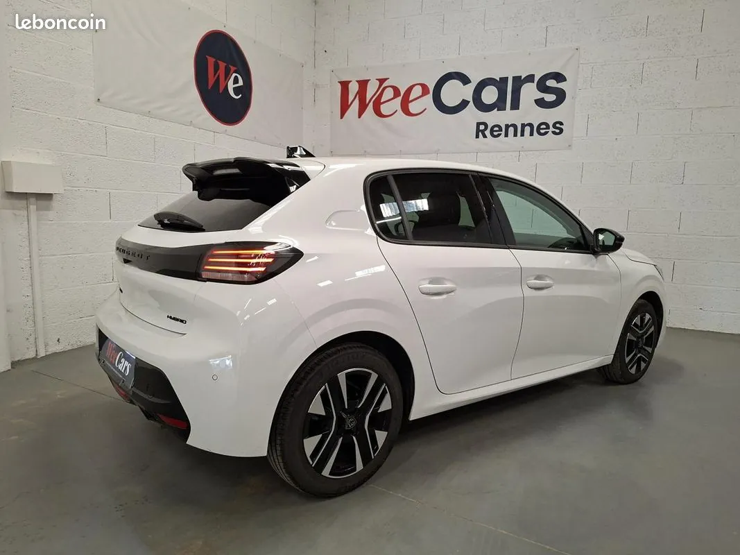 Peugeot 208 2024 photo 3