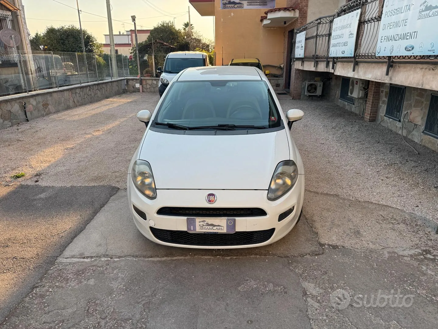 Fiat Punto 2015 photo 2